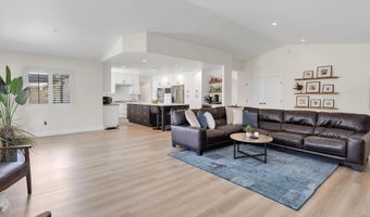 15305 Lookout Rd, Apple Valley, CA 92307