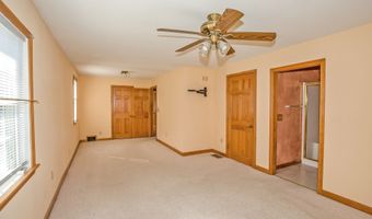 60 S Alhambra Cir, Agawam, MA 01001