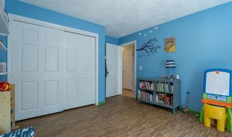 71 Vinton Ave, Cranston, RI 02920