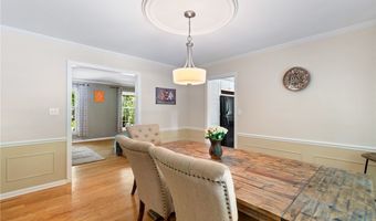 925 Sandin Rd, Akron, OH 44333