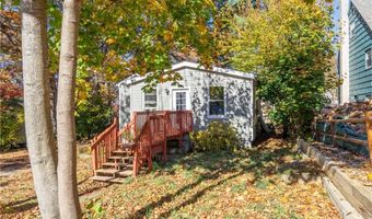 25 Mohawk St, Coventry, RI 02816