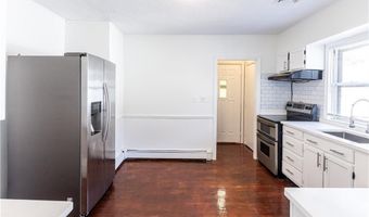 32 Sykes St, Warwick, RI 02886