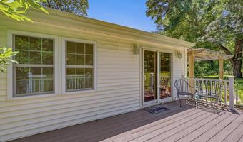 191 Stanavage Rd, Colchester, CT 06415