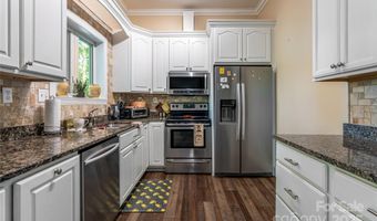 47 Timberwood Dr, Asheville, NC 28806
