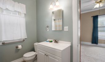 601 S Madison Ave, Aurora, MO 65605
