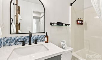 27 29 & 31 A/B Brown Rd, Asheville, NC 28806