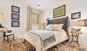696 W MAGNOLIA Ave, Auburn, AL 36830