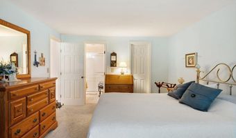 3 Chandler Dr, Atkinson, NH 03811