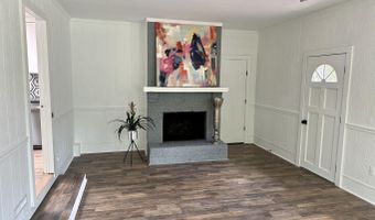 611 E L Ives Dr, Aberdeen, NC 28315