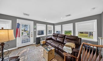 104 N BAY Dr, Dover, DE 19901