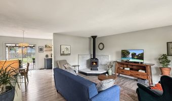 803 PIONEER Rd, Brookings, OR 97415