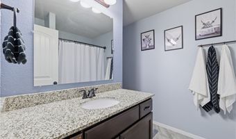 6407 SW Chestnut Hill Rd, Bentonville, AR 72713