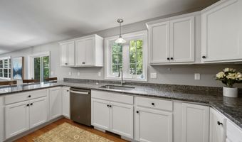 46 Isaac Foss Rd, Chester, NH 03036