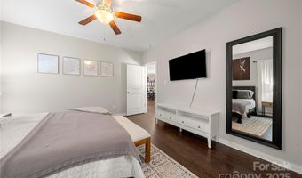 2717 Arnold Dr, Charlotte, NC 28205