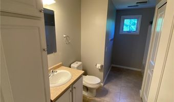 500 Mendon Rd 1E, Cumberland, RI 02864