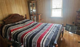 8 Lake Ct, Hopkinton, RI 02804