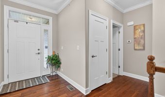 777 W Fairway Dr, Addison, IL 60101