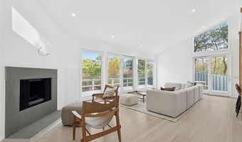 37 Gilberts Path, Amagansett, NY 11930