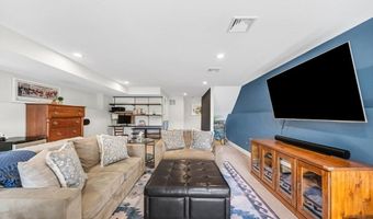 27 Beryl St, Boston, MA 02131