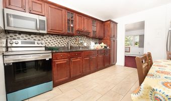 153 Cherry Hill Dr 2B, Bridgeport, CT 06606