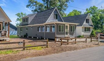 375 E BARNEGAT Ave, Bayville, NJ 08721
