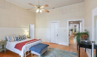806 E Ave E, Alpine, TX 79830