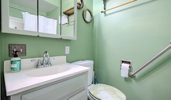 815 Grove St, Adel, IA 50003