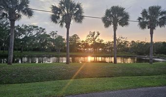 257 JASMINE St, Atlantic Beach, FL 32233
