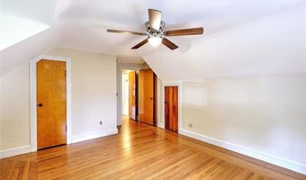 10 Roosevelt Ave, Lincoln, RI 02865