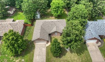 1027 Nickolas St, Aurora, MO 65605