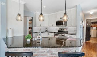 12 Tradewinds Ave, Barnegat, NJ 08005