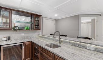74 Settlers Ct, Bedford, NH 03110