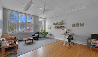 14 School St, Bristol, VT 05443