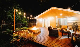 39450 N Circle Ave, Antioch, IL 60002