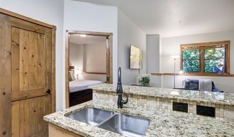 43 SNOWFLAKE Dr D7, Breckenridge, CO 80424