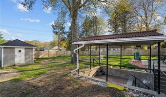 37 Pinewood Dr, North Providence, RI 02904