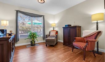 8 Eagle Dr, Bayville, NJ 08721