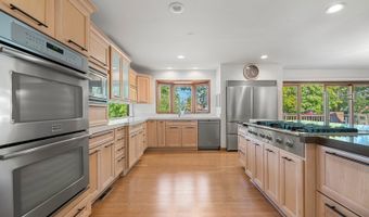 200 N Forest Ct, Addison, IL 60101