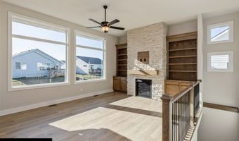 413 NE 59th St, Ankeny, IA 50021