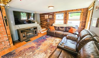 14 Helen St, Auburn, ME 04210