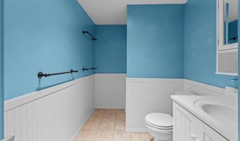 66 Girard Ave 401, Newport, RI 02840