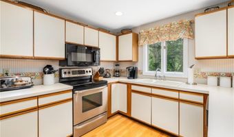 320 Westmoreland St D2, Narragansett, RI 02882
