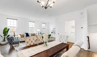 2769 Ashcombe Dr, Ann Arbor, MI 48105
