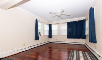 12 Jase Ct, Albany, NY 12208