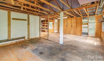 153 Vinewood Cir, Asheville, NC 28806
