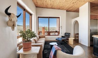 30 Cielo Grande Rd, Carson, NM 87577