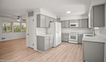 1711 Narcissus Ln, Beaufort, SC 29902