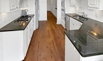 706 N Haven Pl, Brandon, MS 39047