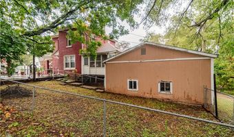 212 N 9th St, Atchison, KS 66002