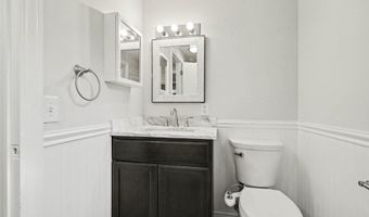 646 Center Dr, Ann Arbor, MI 48103